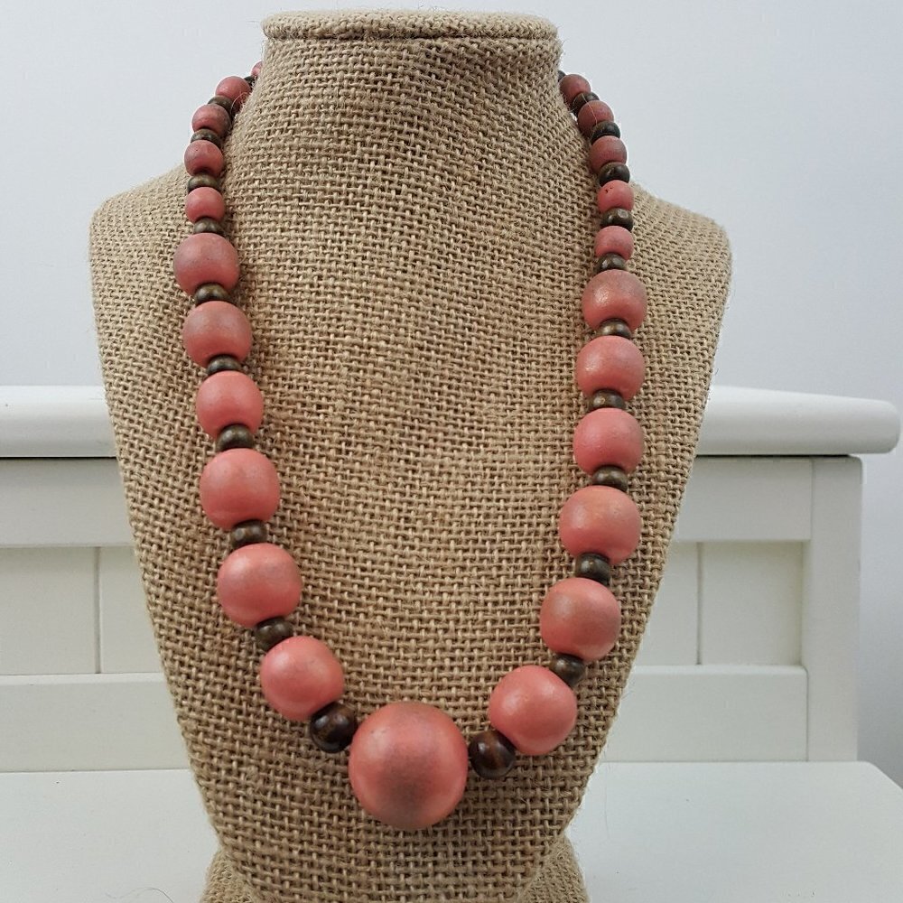 PINK/BROWN WOOD NECKLACE